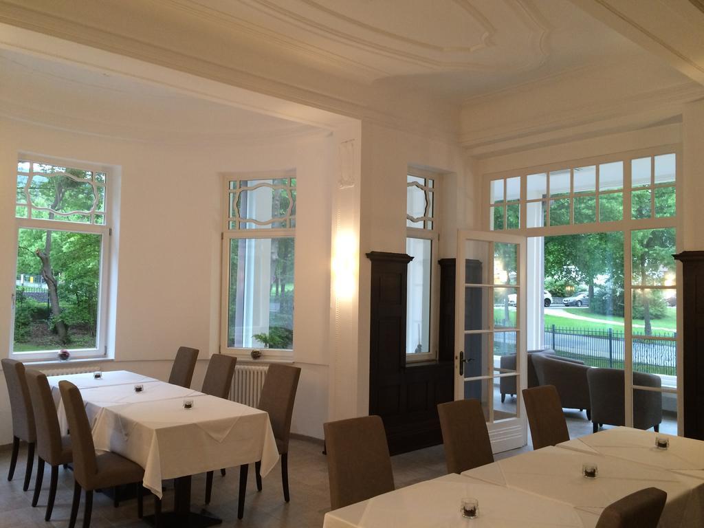 Appartements Am Kurpark Bad Pyrmont Exterior foto